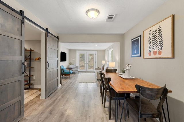 900 Deer Creek CIR, Dripping Springs, TX 78620