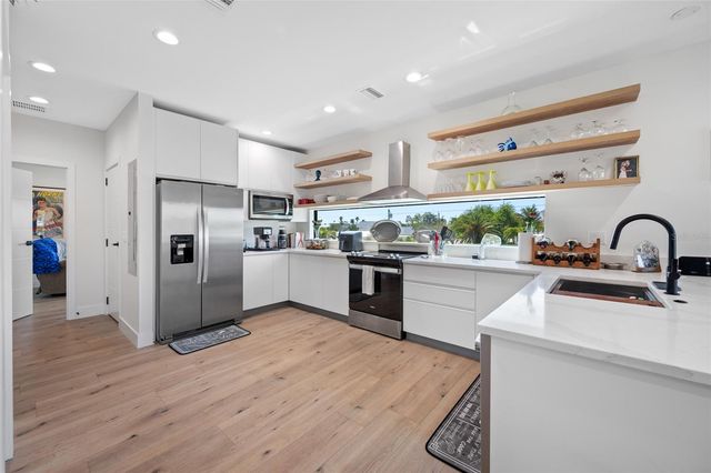 2200 BAY BOULEVARD A, Indian Rocks Beach, FL 33785