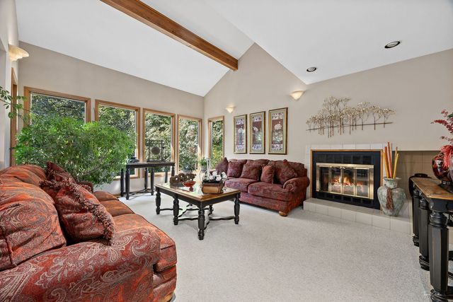 20 Geneva Court, Crete, IL 60417