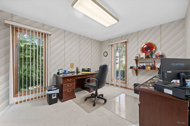 20 Geneva Court, Crete, IL 60417