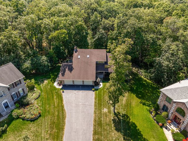 20 Geneva Court, Crete, IL 60417