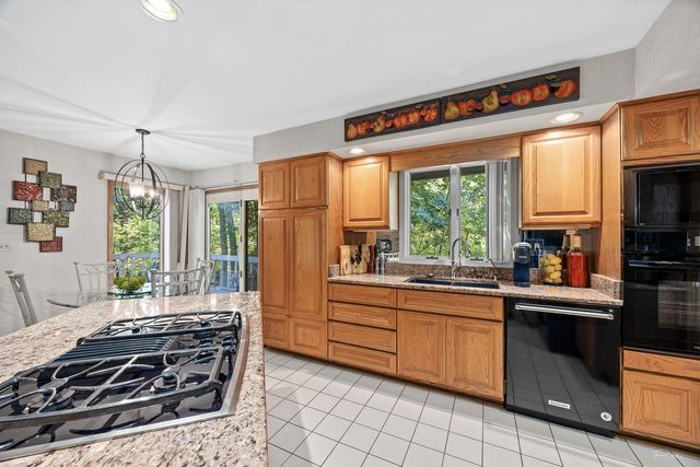 20 Geneva Court, Crete, IL 60417