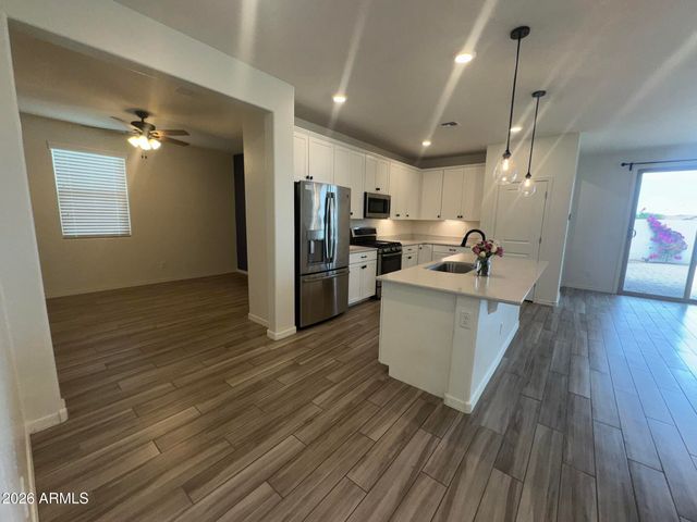 1060 W CANYONLANDS Court, San Tan Valley, AZ 85140