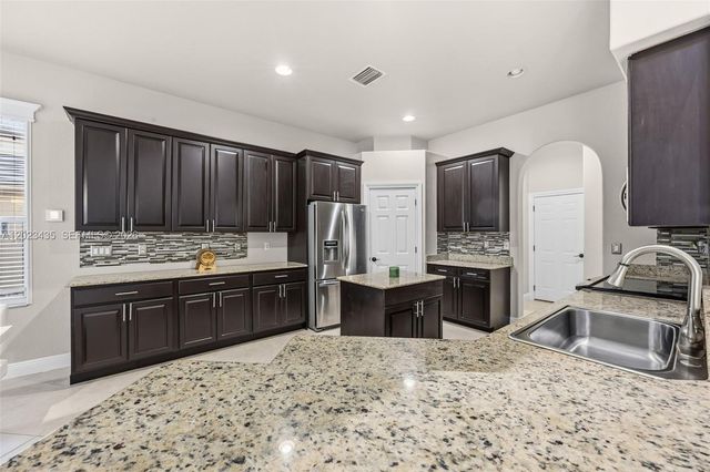 14832 Indigo Lakes Circle, Naples, FL 34119