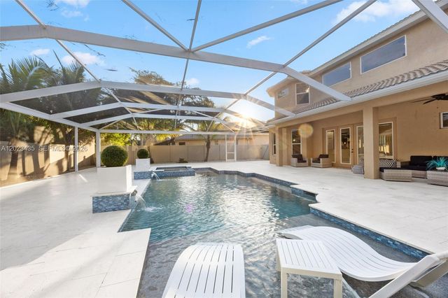 14832 Indigo Lakes Circle, Naples, FL 34119