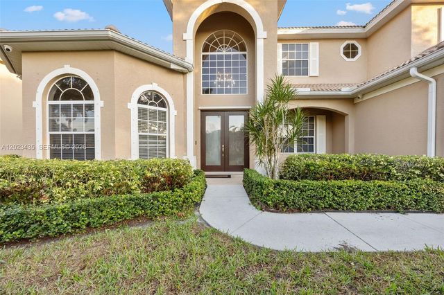 14832 Indigo Lakes Circle, Naples, FL 34119