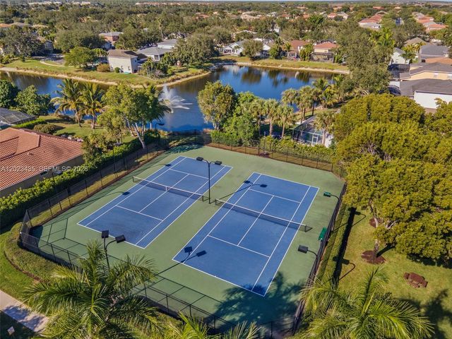 14832 Indigo Lakes Circle, Naples, FL 34119