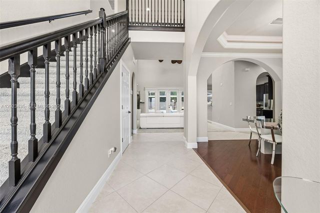 14832 Indigo Lakes Circle, Naples, FL 34119