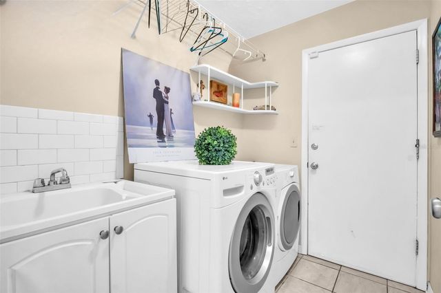 1658 MACDONNELL COURT, Palm Harbor, FL 34684