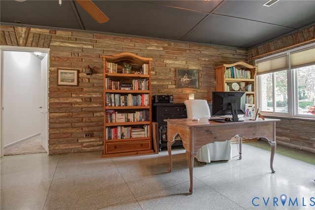 810 Mansion Dr, Hopewell, VA 23860