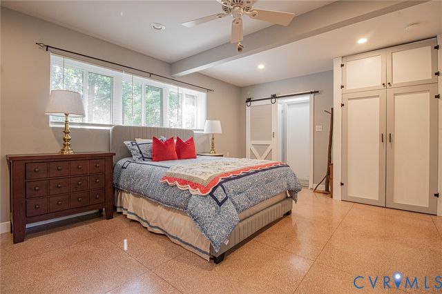 810 Mansion Dr, Hopewell, VA 23860