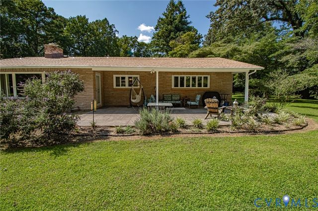 810 Mansion Dr, Hopewell, VA 23860