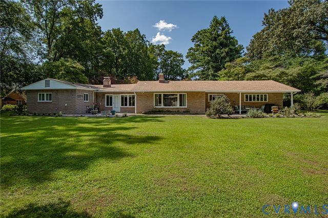 810 Mansion Dr, Hopewell, VA 23860