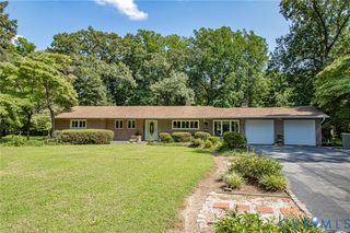 810 Mansion Dr, Hopewell, VA 23860