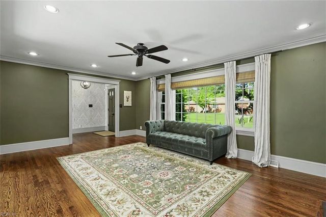 4013 Belvedere DR, Chesapeake, VA 23321