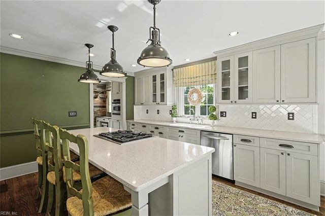 4013 Belvedere DR, Chesapeake, VA 23321