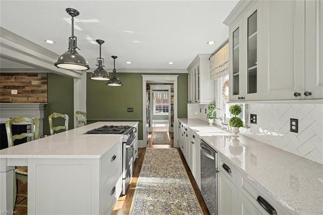 4013 Belvedere DR, Chesapeake, VA 23321