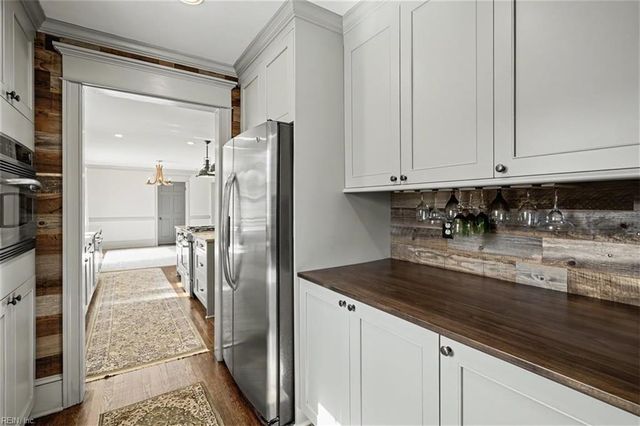 4013 Belvedere DR, Chesapeake, VA 23321