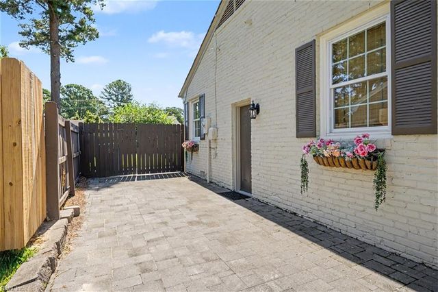 4013 Belvedere DR, Chesapeake, VA 23321