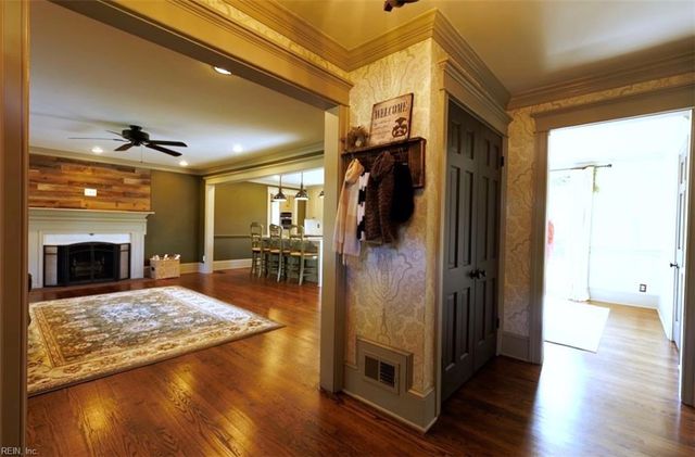 4013 Belvedere DR, Chesapeake, VA 23321