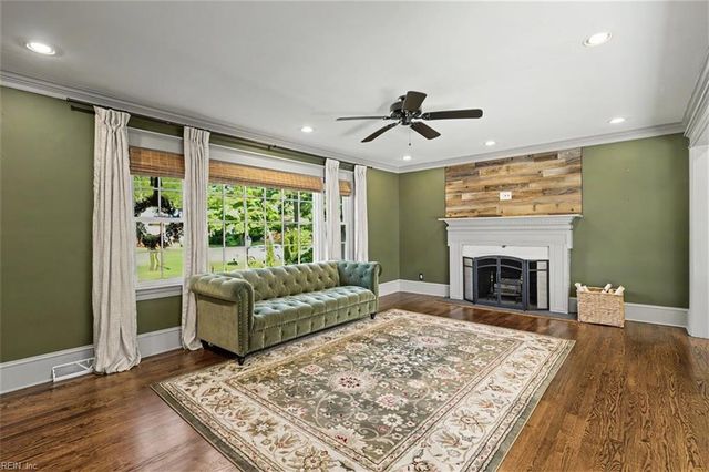 4013 Belvedere DR, Chesapeake, VA 23321