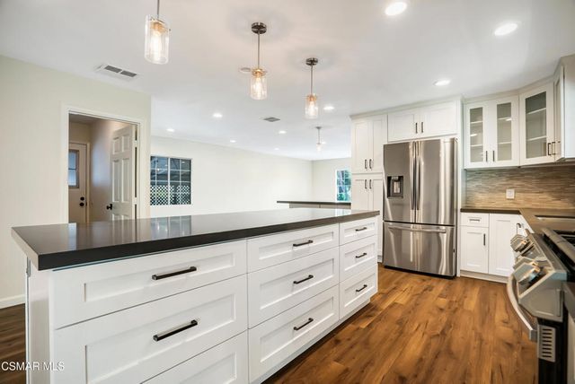 23777 Mulholland Highway 115, Calabasas, CA 91302