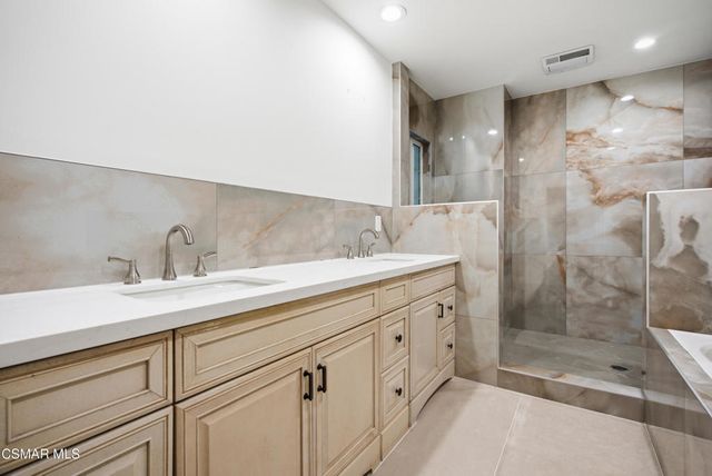 23777 Mulholland Highway 115, Calabasas, CA 91302