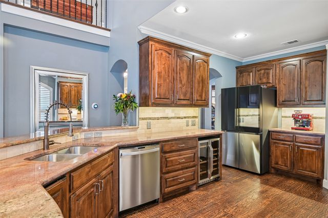 2928 Newport Drive, Rockwall, TX 75032