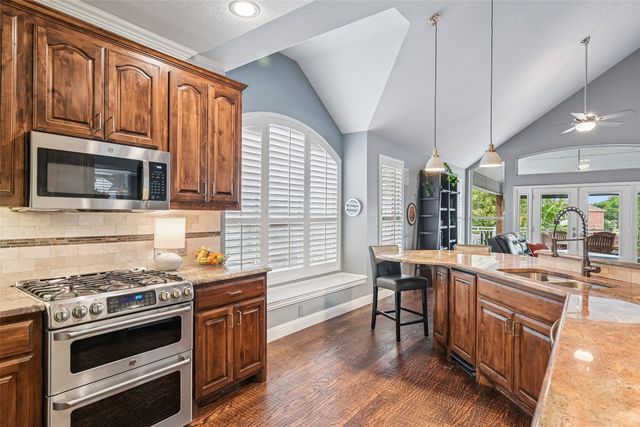 2928 Newport Drive, Rockwall, TX 75032