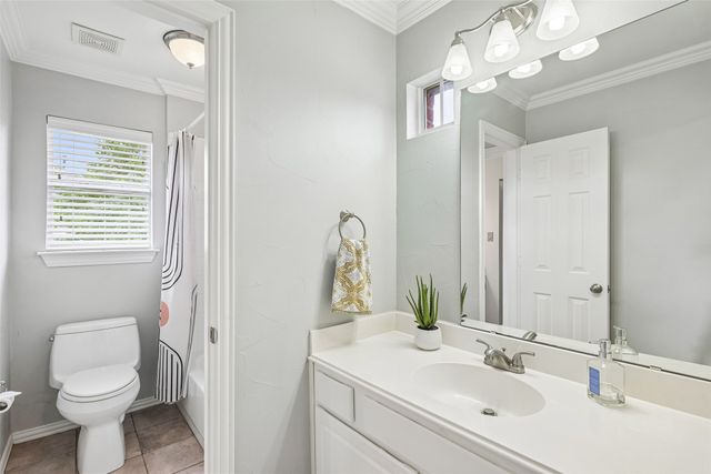 2928 Newport Drive, Rockwall, TX 75032