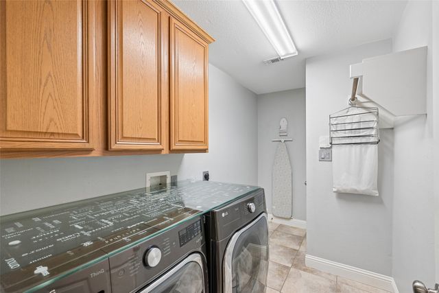 2928 Newport Drive, Rockwall, TX 75032
