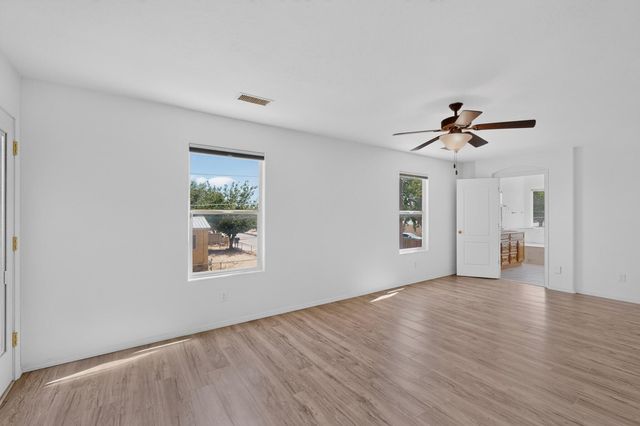 2104 San Venito Road NW, Albuquerque, NM 87104
