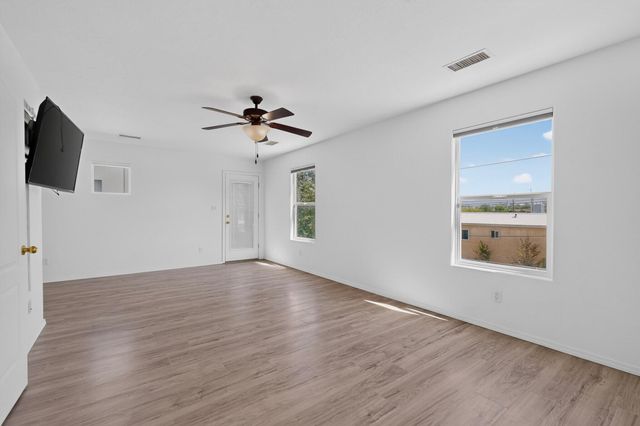 2104 San Venito Road NW, Albuquerque, NM 87104
