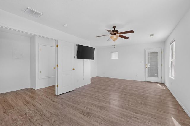 2104 San Venito Road NW, Albuquerque, NM 87104