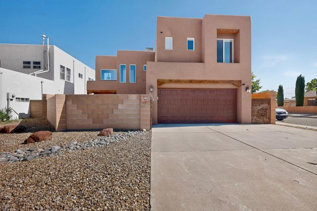 2104 San Venito Road NW, Albuquerque, NM 87104