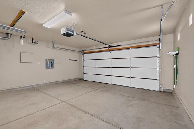 2104 San Venito Road NW, Albuquerque, NM 87104