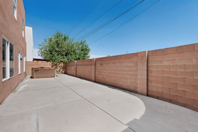 2104 San Venito Road NW, Albuquerque, NM 87104
