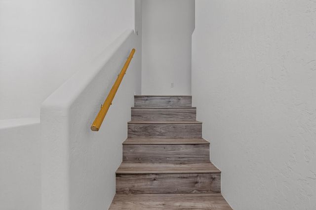 2104 San Venito Road NW, Albuquerque, NM 87104
