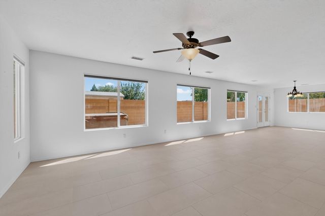 2104 San Venito Road NW, Albuquerque, NM 87104