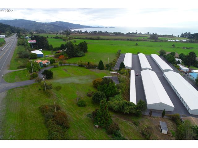 15282 HIGHWAY 101, Brookings, OR 97415