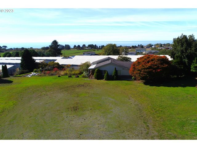 15282 HIGHWAY 101, Brookings, OR 97415