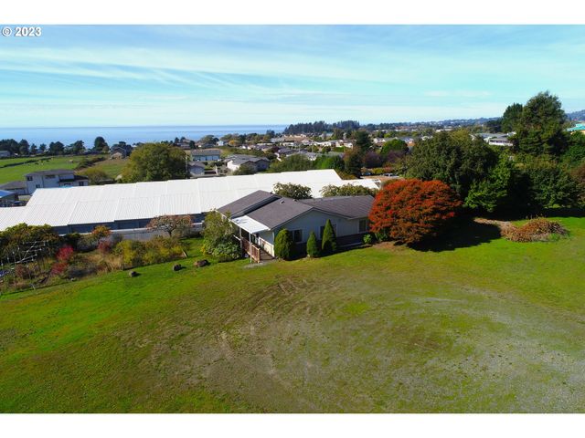 15282 HIGHWAY 101, Brookings, OR 97415