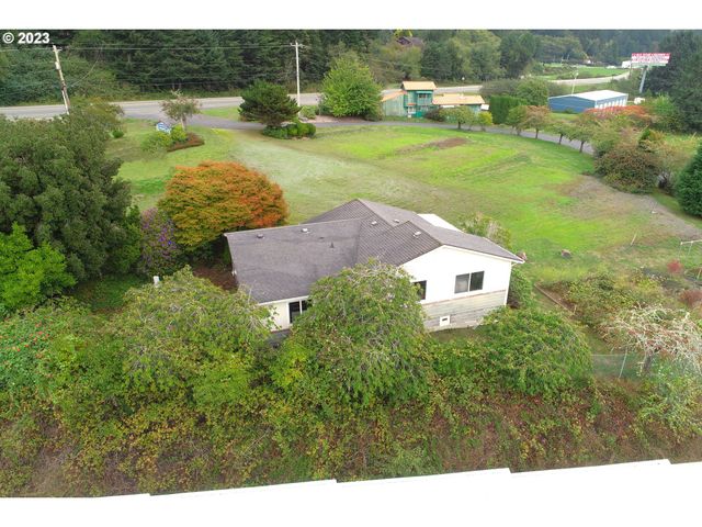 15282 HIGHWAY 101, Brookings, OR 97415