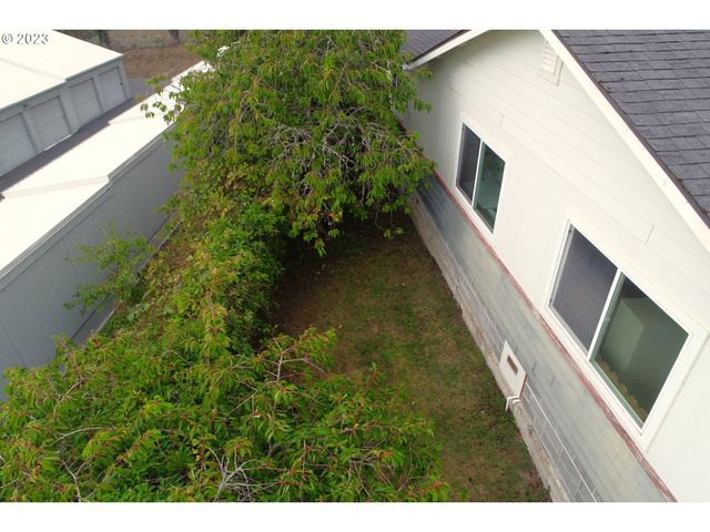 15282 HIGHWAY 101, Brookings, OR 97415