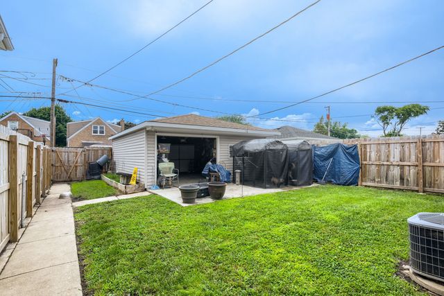 1734 N 22nd Avenue, Melrose Park, IL 60160