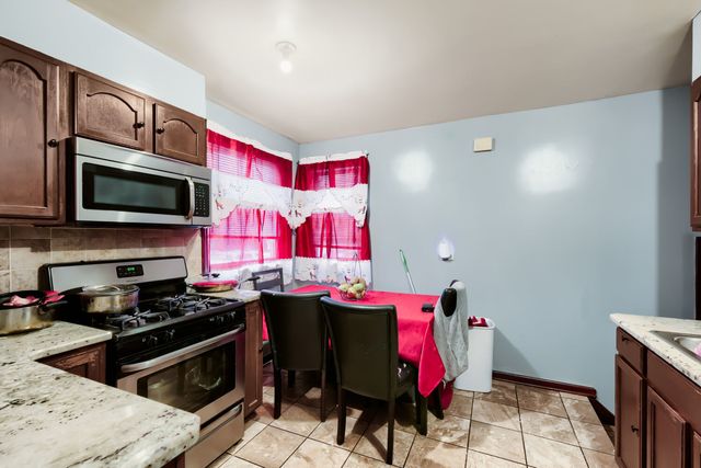 1734 N 22nd Avenue, Melrose Park, IL 60160