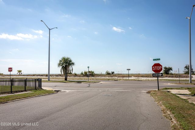 171 Miramar Avenue, Biloxi, MS 39530