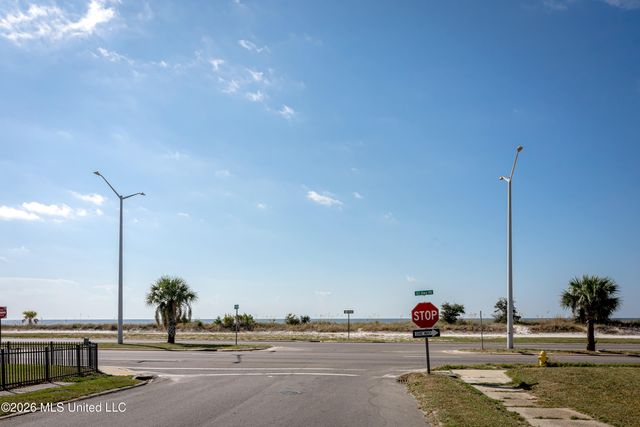 171 Miramar Avenue, Biloxi, MS 39530