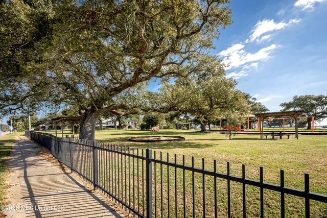 171 Miramar Avenue, Biloxi, MS 39530