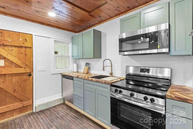 124 Glad Tidings Lane, Sylva, NC 28779